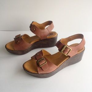 Korks by Kork Ease Buckle Wedge Sandals Size 7/38